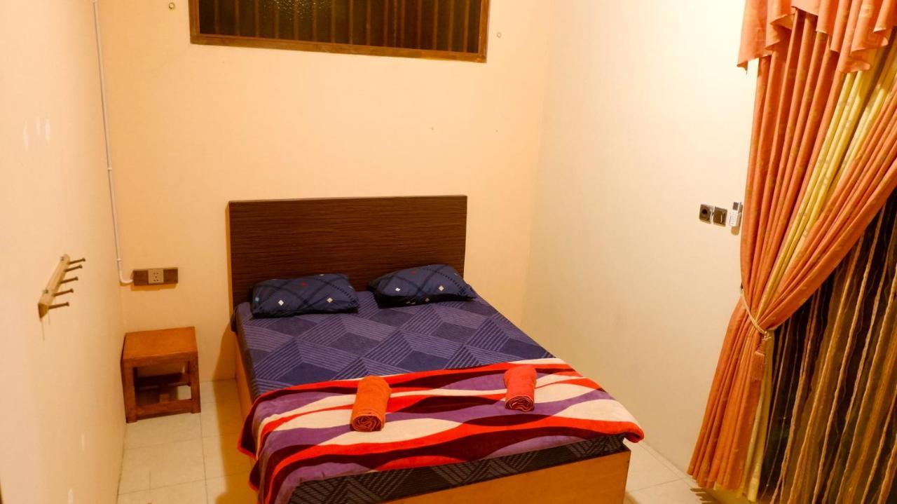Sleepy Raccoon Hostel Prawirotaman Exterior photo